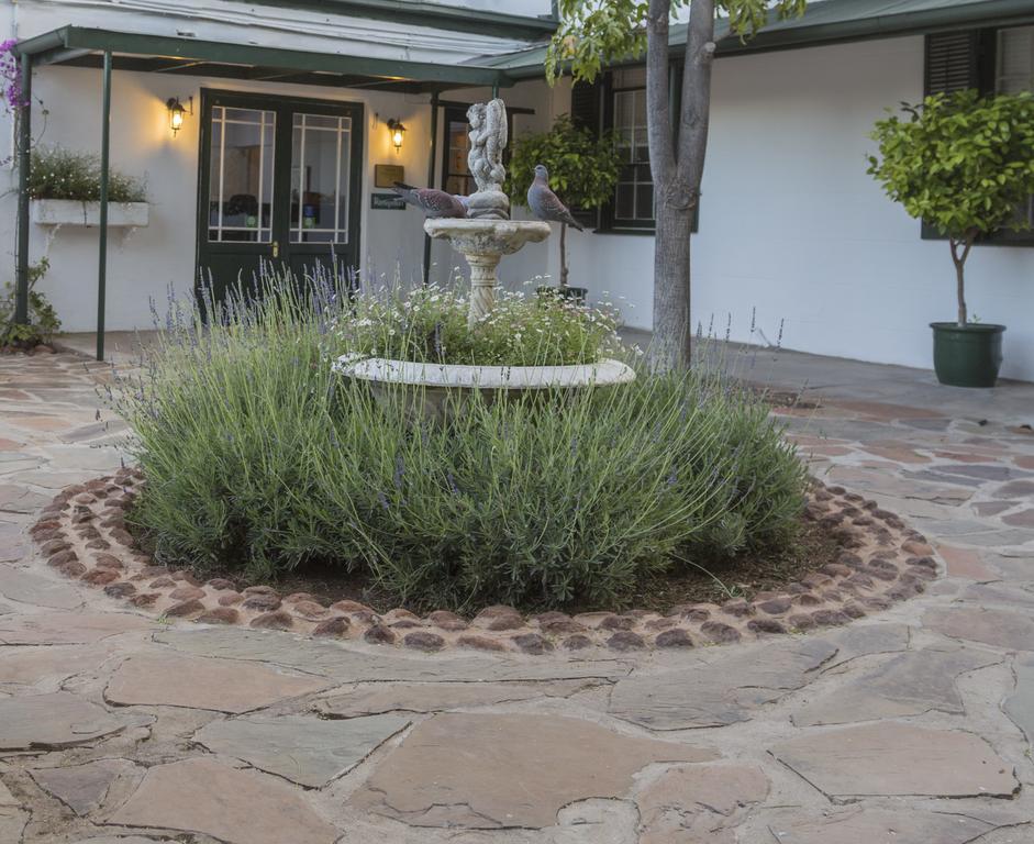 Lemoenfontein Guest House Бофорт Уест Екстериор снимка