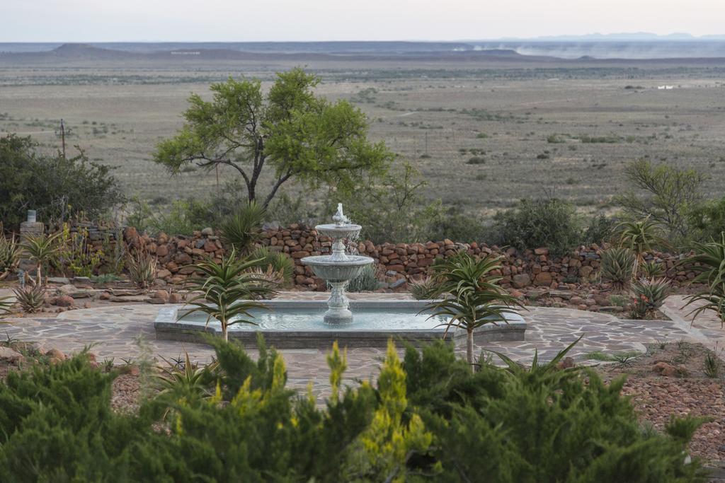 Lemoenfontein Guest House Бофорт Уест Екстериор снимка