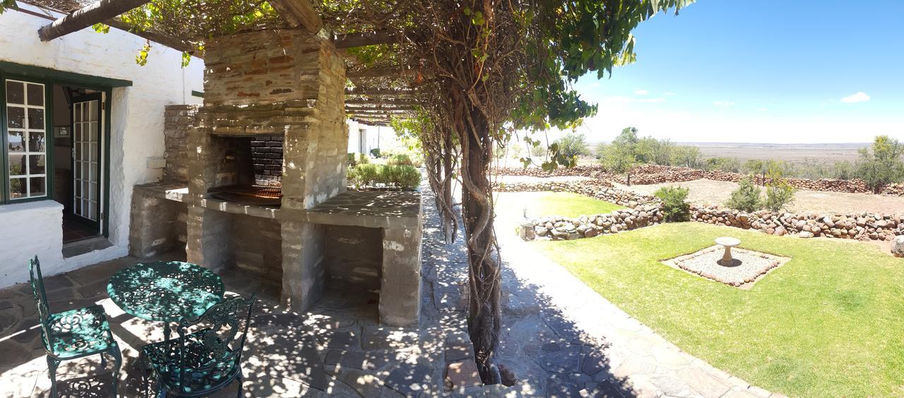 Lemoenfontein Guest House Бофорт Уест Екстериор снимка