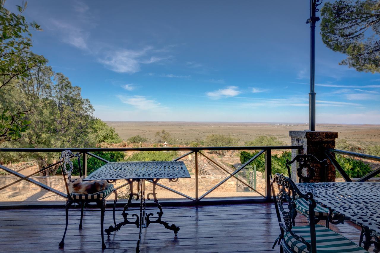 Lemoenfontein Guest House Бофорт Уест Екстериор снимка